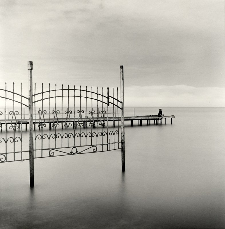 filmphotography, analogphotography, darkroomphotography, silvergelatineprint, b&w, blackandwhite Focus on nothingnessphoto preview