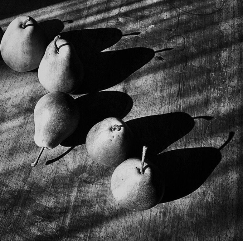 b/w, still life applesphoto preview