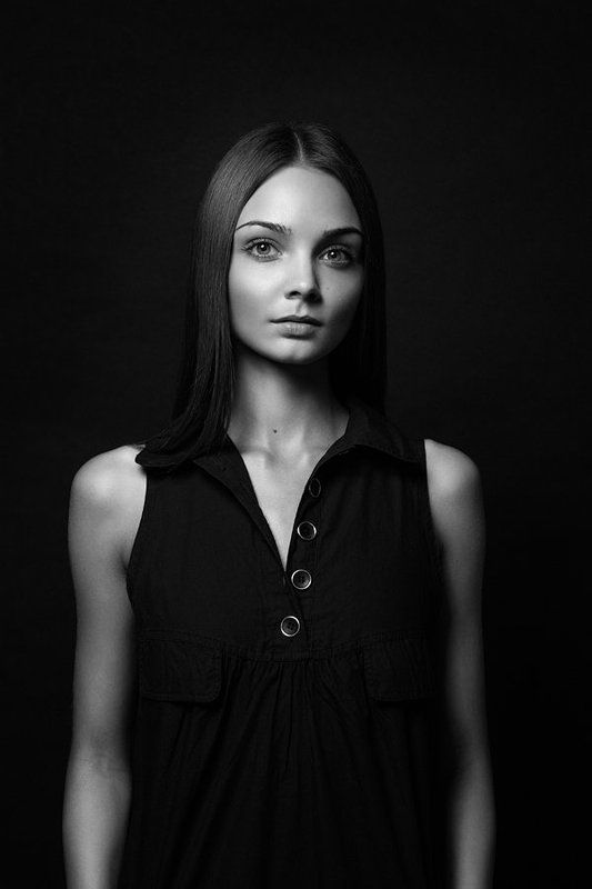девушка, портрет, студия, ч/б Serenity eyesphoto preview