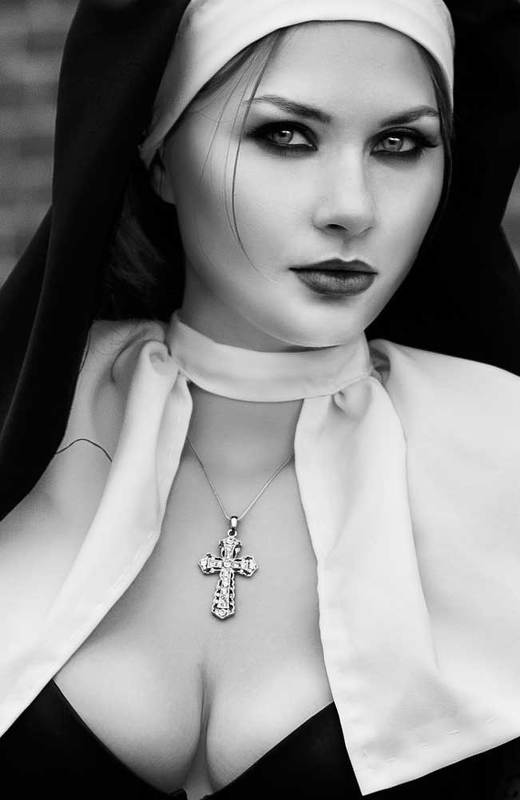 nuns lovephoto preview