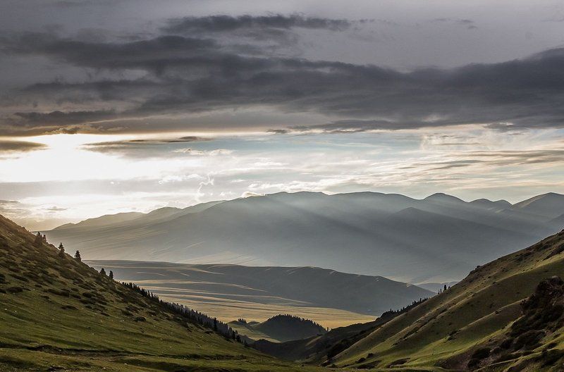 Закат на Асах, вид с перевала Кызыл-Аусphoto preview