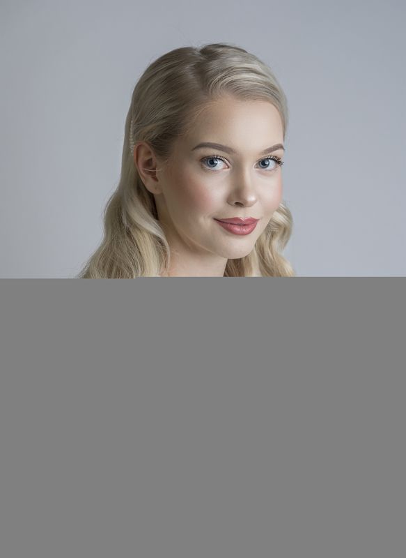 портрет , взгляд , цвет ,волосы , красивые губы ,нежность ,девочка photo preview