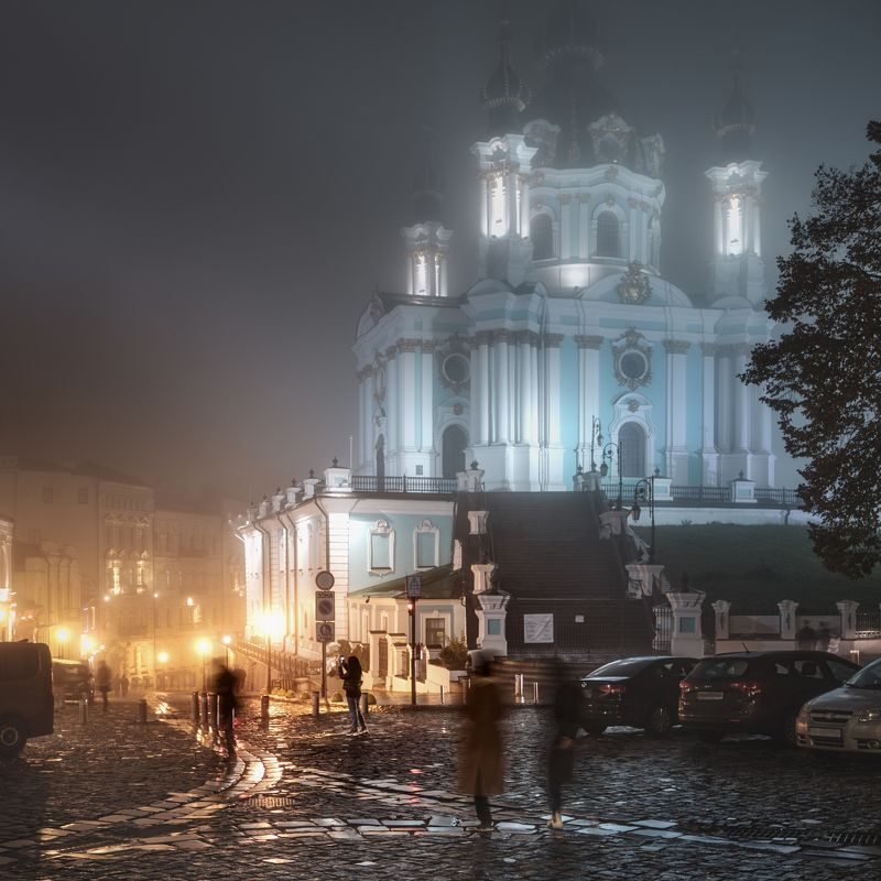 вечер, туман, андреевский спуск, андреевская церковь, город, архитектура, брусчатка, мостовая, силуэты, огни Андреевский спускphoto preview