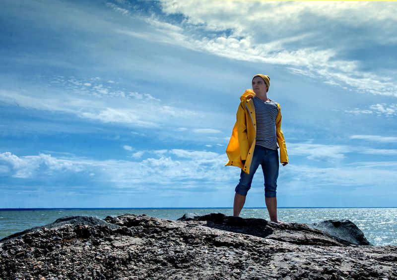 море небо облака мечта вода морской ветер портрет мужчина моряк тельняшка настроение мечтать как я не стал морякомphoto preview