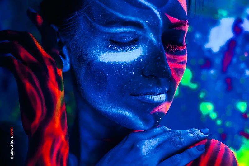 пермь, девушка, портрет, фотограф в перми, фотосессия Неоновые сныphoto preview