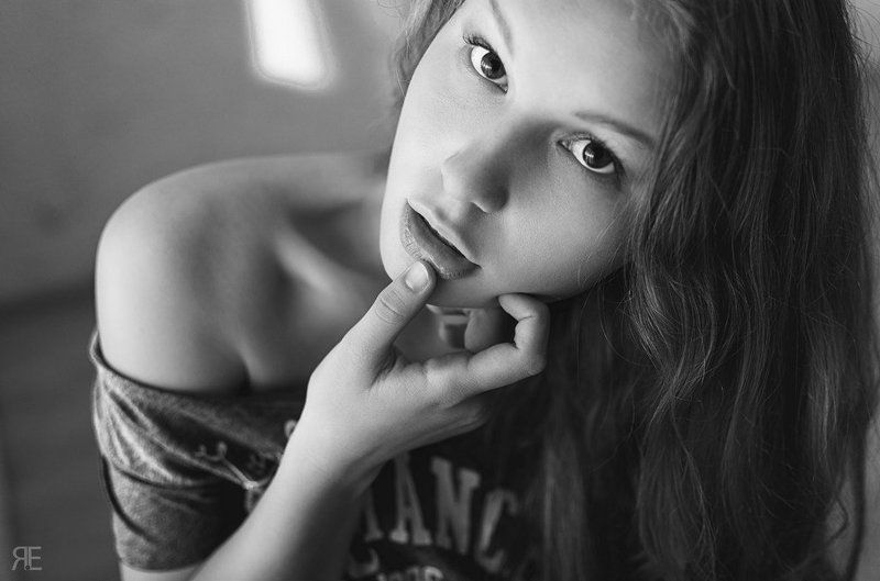 Morning girlphoto preview