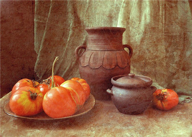 Свежие помидорыphoto preview