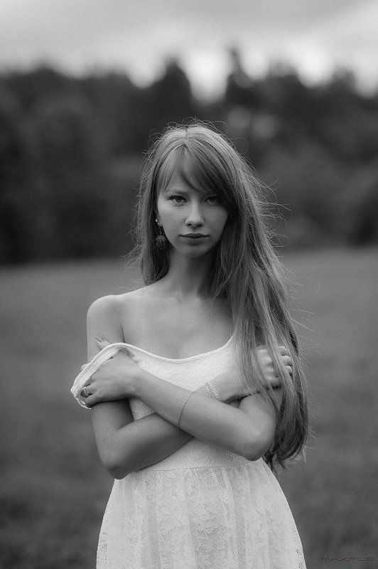 двушка, портрет, татьяна, 2013, лето, природа, ч/б Мечта Онегина фото превью