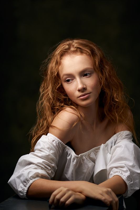 портрет, девушка, рыжая, рыжие волосы, взгляд, низкий ключ, portrait, girl, redhead, ginger, sony, low key, studio photo preview