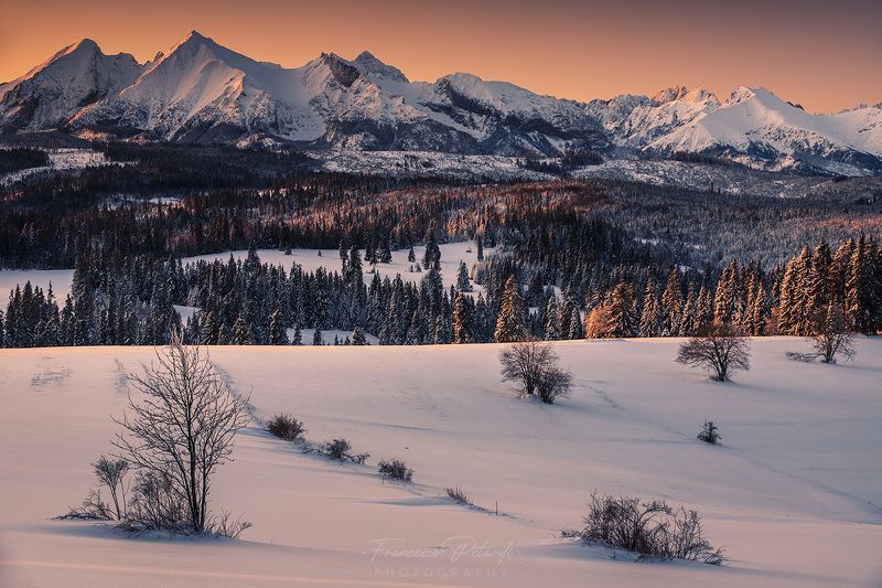#winter #sunrise #mountains #tatra #poland #rays First rays of the sun under the Tatrasphoto preview