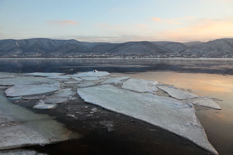 пейзаж, волга, зима, закат, река, лёд, горы Закат над Волгой у Прибрежногоphoto preview
