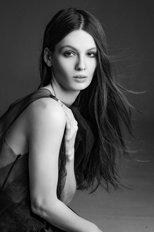 женский портрет, шикарная, красотка. девушка, фэшн, pretty woman, fashion, adult, lips, portrait, girl, attractive, pretty, model, hair, beautiful, natural, female, smile, beauty, studio, lady, elegance, glamour, curly, elegant, Алинаphoto preview