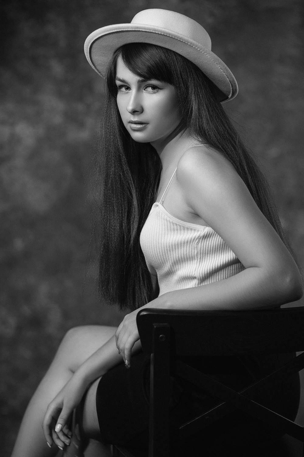 девушка, модель, портрет, фотосессия, студия, макияж, гламур,girl, beauty, perfect, model, modeling, young, portrait, make-up, glamour, studio, studio shot, чб, чёрно-белое фото, bw, black and white, творческий портрет, женский портрет, Владимир Васильев