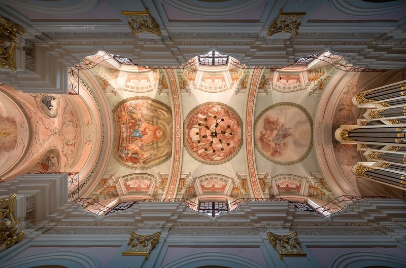 книга владыка моря, артем мирный, белоруссия, беларусь, собор, рассвет, искусство, art, artyom mirniy, belarus, городской пейзаж, ciling, ceiling-art, Архикафедральный костёл Девы Марии фото превью