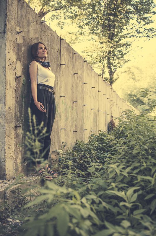 все мы зависимо от гаджетов, особенно дети... Мобильникphoto preview