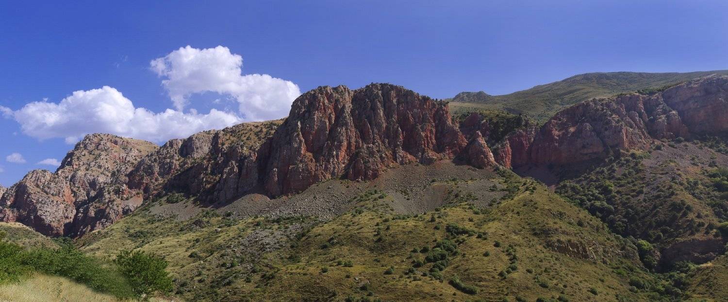 Ущелье Aрпа, Ехегнадзор, Армения. Автор: Сергей Волков , Сергей Волков