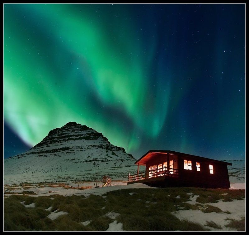 Дом, где горит свет....photo preview