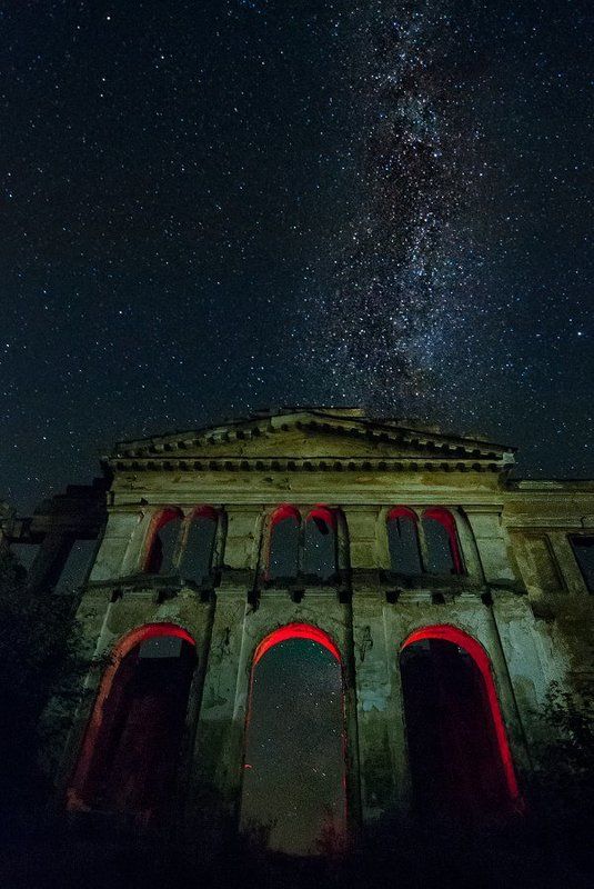 Дом с волкамиphoto preview