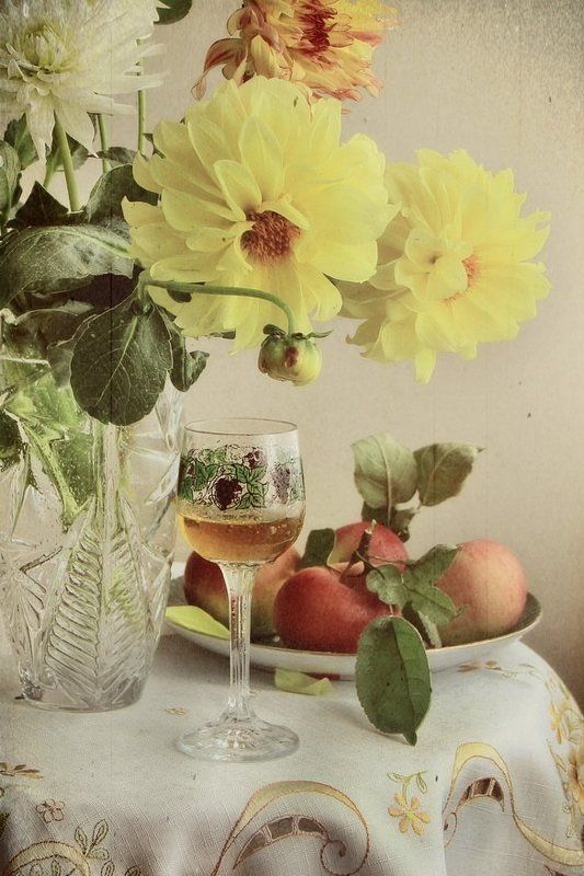 Августphoto preview