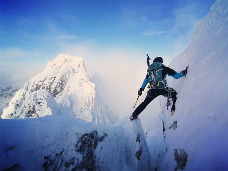 mobile photography, winter, climbing, mountaineering, male, portrait Durkixphoto preview