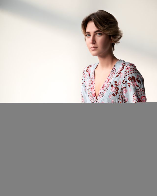 портрет девушка платье Редкое зимнее солнце.photo preview