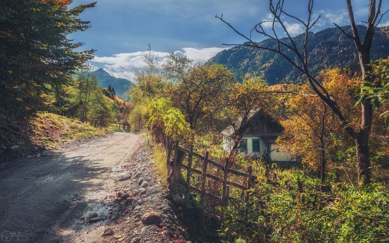 Домик в горах...photo preview