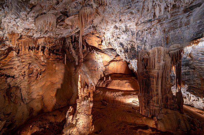 chasm; caving; geology; rocks; stalactites; stalagmites; france; aude Gouffre géant de Cabrespinephoto preview