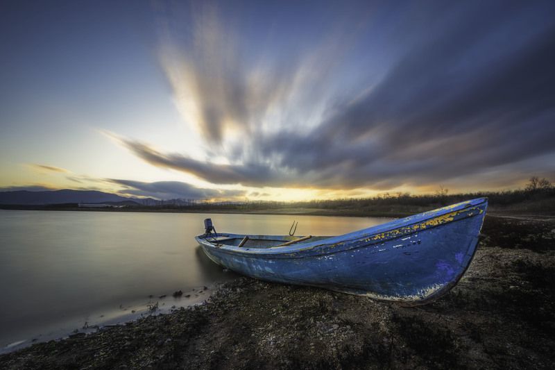 #landscape#nature#winter Lonely boatphoto preview