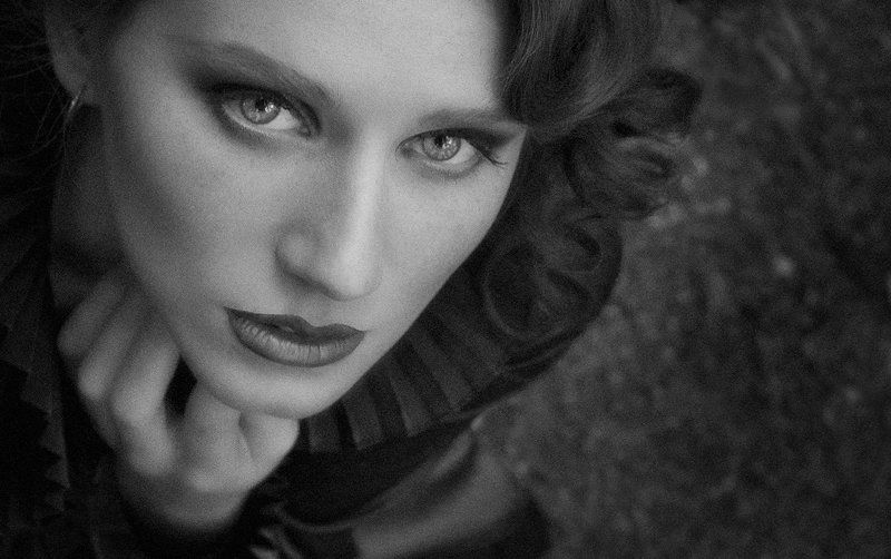 Expressive girlphoto preview