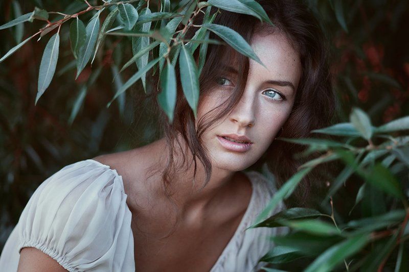 Her eyesphoto preview