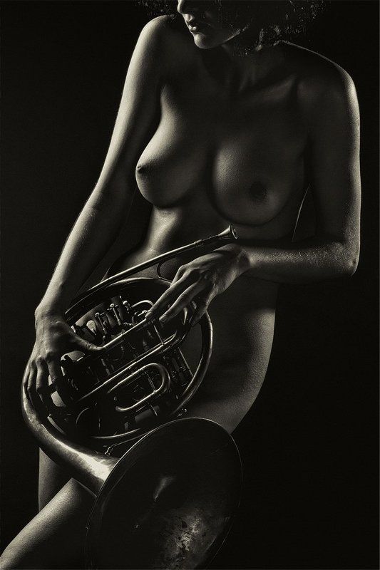 Music, Naked girl, Nude, Valtorna Naked valtornaphoto preview