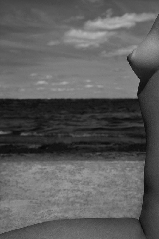 art nude, nude, fine art nude, bw nude, estet mf, minimalism nude, nude in the landscape **photo preview