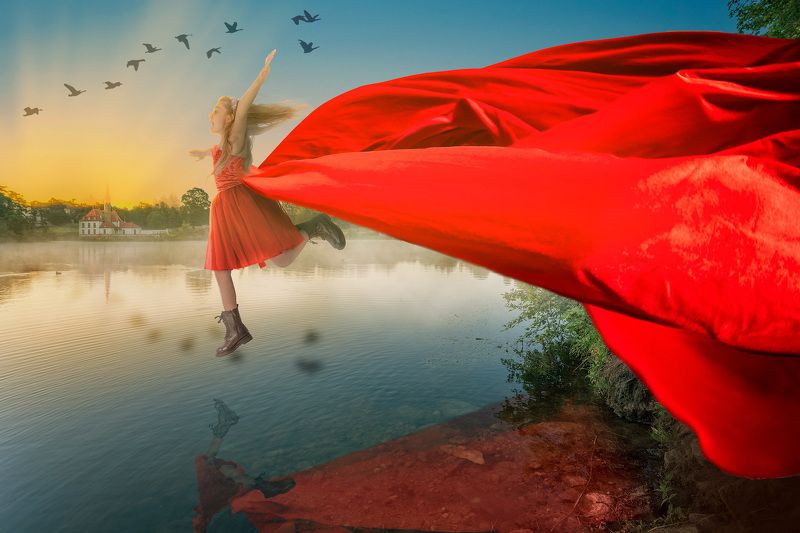 девочка, платье, озеро, прыжок Прыжок фото превью