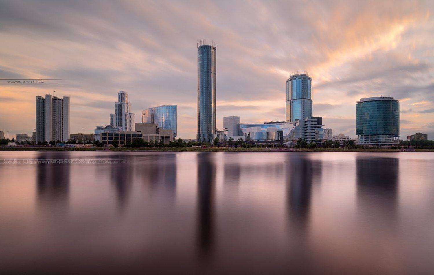 книга владыка моря, екатеринбург, россия, сити, небоскреб, артем мирный, artyom mirniy, арт, вода, река, длинная, выдержка, ekaterinburg-city, russia, long exposure, scyscrapper, отражение,, Артём Мирный