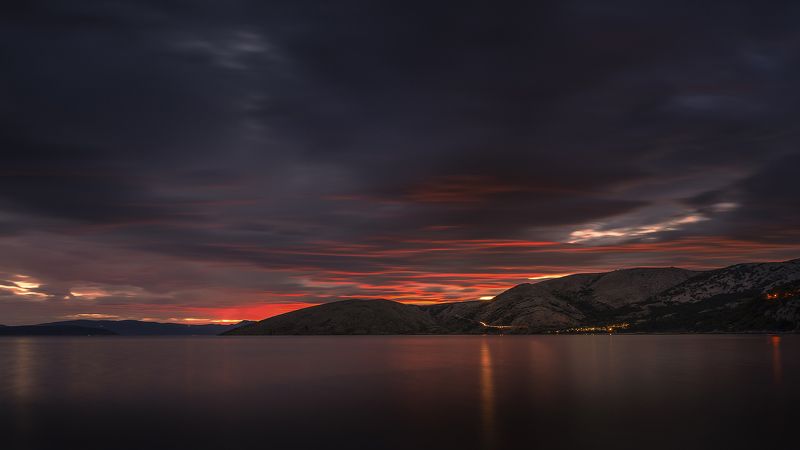 хорватия, остров крк (krk), ночь, свет, облака, море, стара башка Начало ночиphoto preview