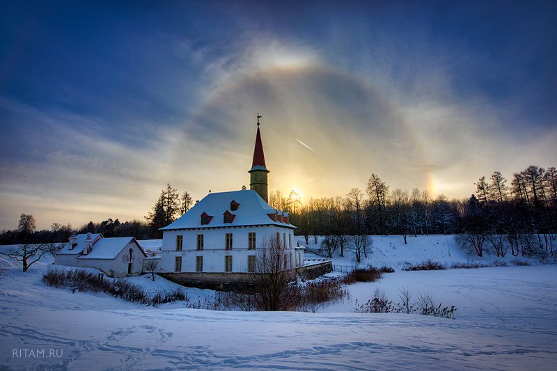 ритам, мельгунов, гатчина, приорат, гало, закат, рассвет, зима, петербург, санкт-петербург, питер, дворец, пейзаж, замок, небо, парк, gatchina, halo, winter, sunset, sunrise, petersburg, russia, leningrad, saint-petersburg, landmark, palace, castle, lands Музыка сфер над Приоратом / Music of the spheres over the Prioryphoto preview