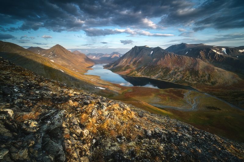 россия, урал, полярный урал, ямао, ямало-ненецкий автономный округ, салехард, горы, осень, природа, пейзаж, рассвет, отражение, озеро, тундра, лесотундра Затерянный мир Полярного Уралаphoto preview
