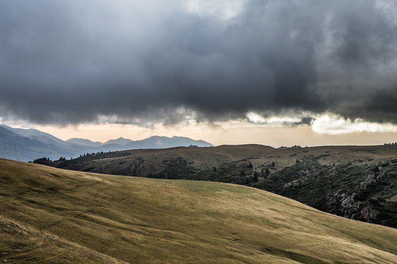 Закат в горах Бокайдын тауphoto preview