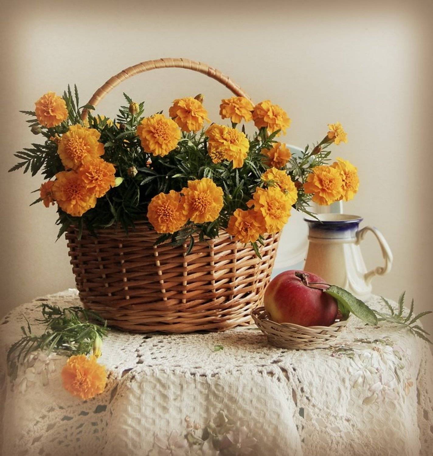 Натюрморт с бархатцами. Автор: Ирина , Ирина