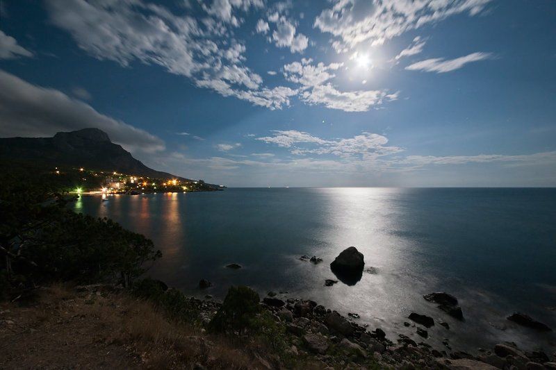 луна, ночь, облака, бухта ласпи, крым, черное море Pro бег облаков над бухтой Ласпиphoto preview