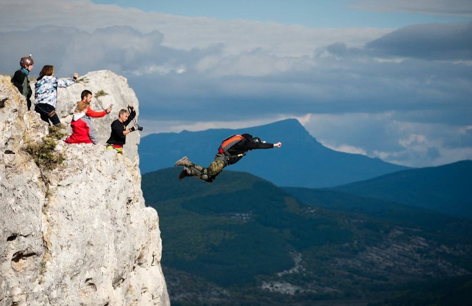 Прыжок Бейсджампера. Автор: Гвановский Владимир , Гвановский Владимир