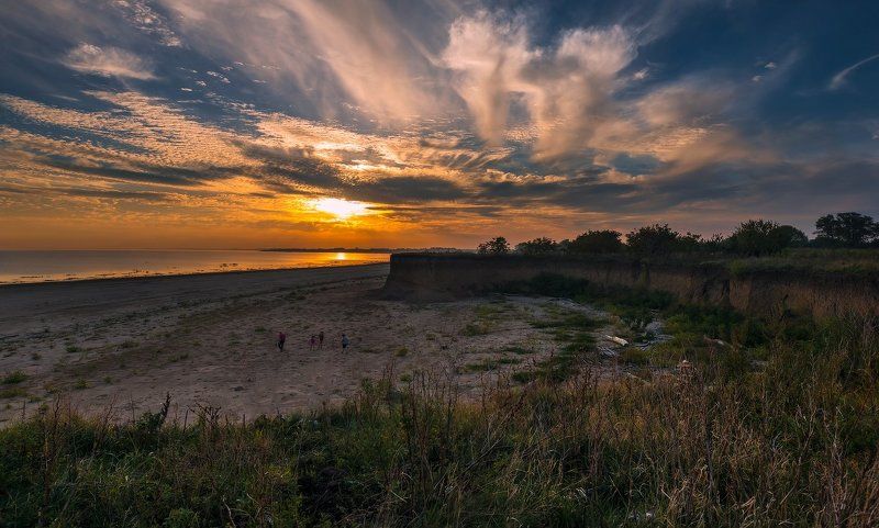 Прогулки за огородом-2photo preview