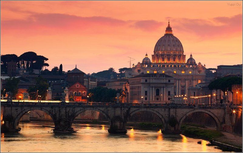 Вид на Тибр, мост Святого Ангела и собор Святого Петраphoto preview