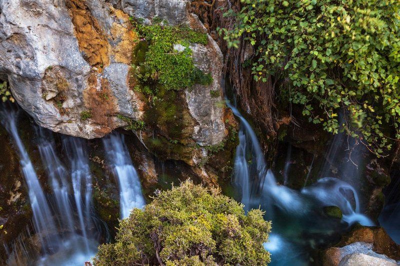 Водопад в ущельеphoto preview