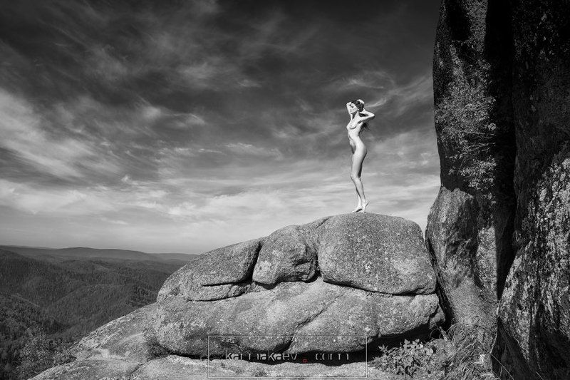 Over forestsphoto preview