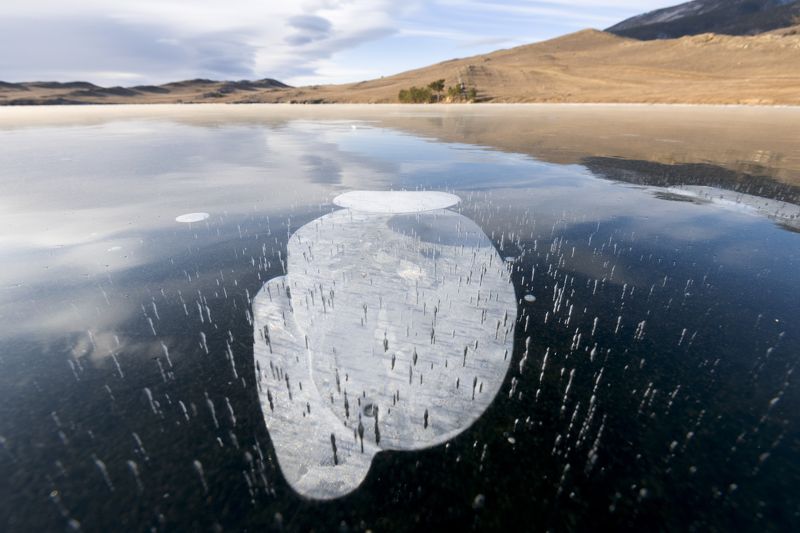 Байкал, пузыри, лед Байкальские пузыриphoto preview