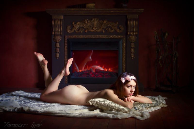 ню, девушка, грудь, обнажённая, красивая, голая,камин photo preview