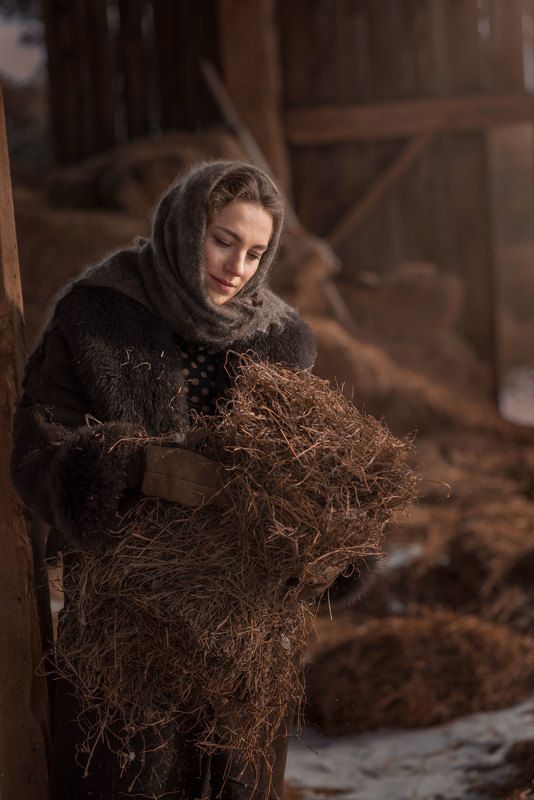 #mother #Farm #Canada #Toronto #деревня #мама #Сеновал #night #portrait #family #ontario #Moscow  Mother photo preview