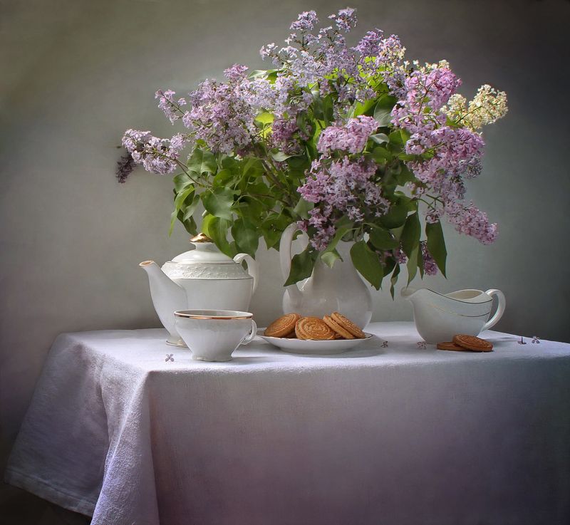 натюрморт, цветы, сирень,  фарфор, весна, чай С праздником, девчонки! ;)photo preview