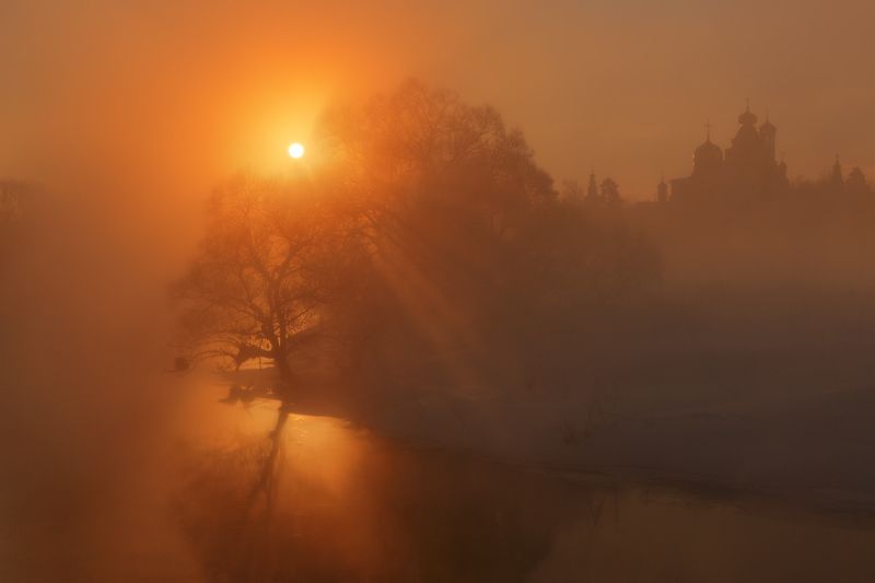 мороз зима солнце храм свет лучи свет Свет солнцаphoto preview